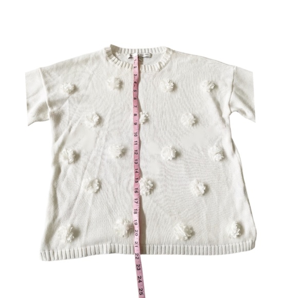 English Factory White Floral Appliqué Accented Sweater Size Large - Picture 8 of 9